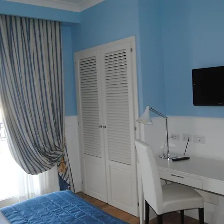 Helios 4* 크로토네