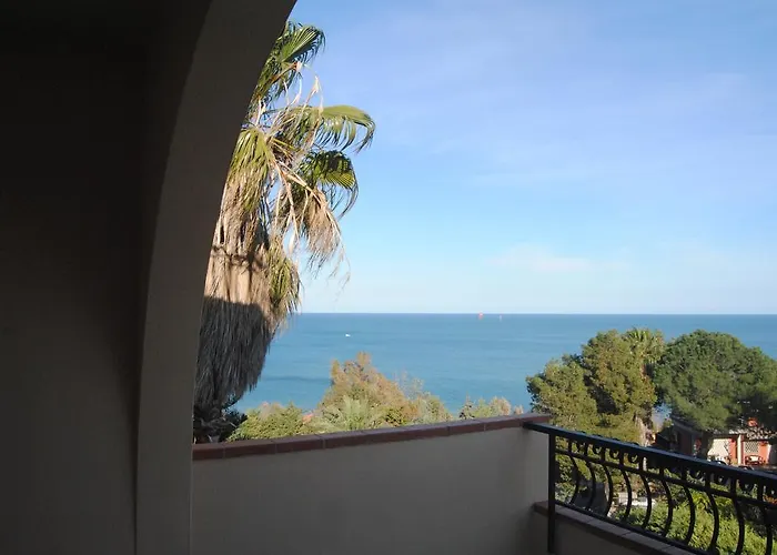 Helios 4* Кротоне