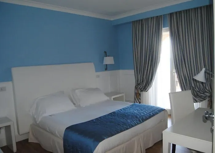 Helios Отель 4*